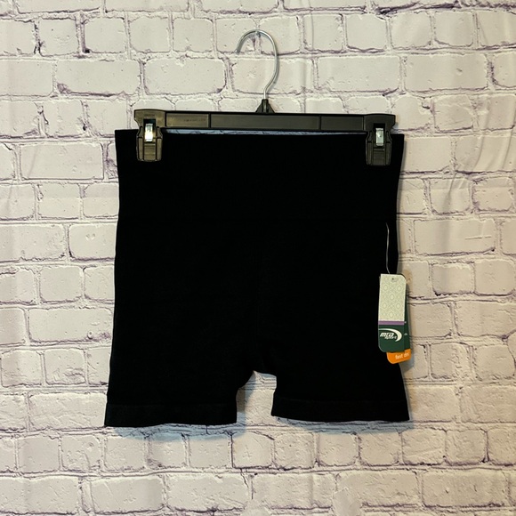 Black Bike Seamless Shorts Athletic Style - Picture 1 of 6